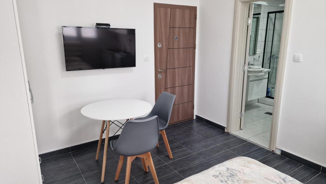 Apartman Tolosi 2 Podgorica Exterior foto