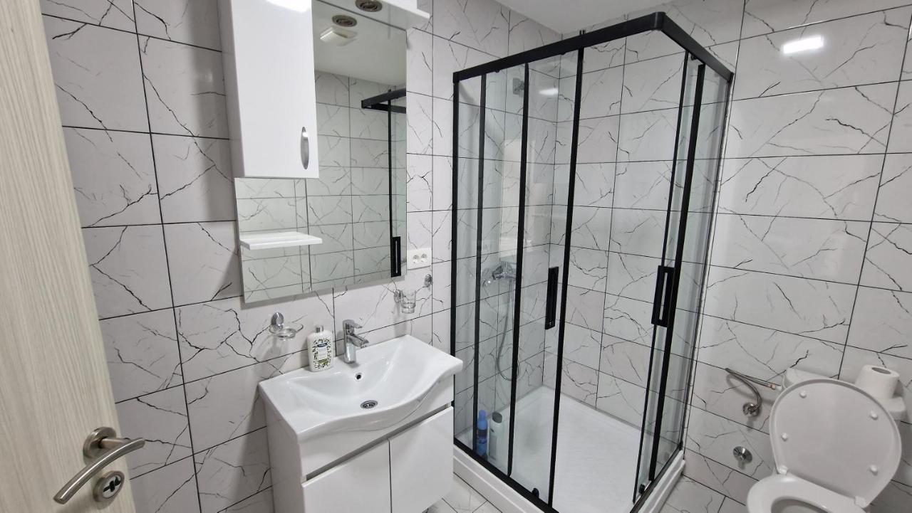 Apartman Tolosi 2 Podgorica Exterior foto