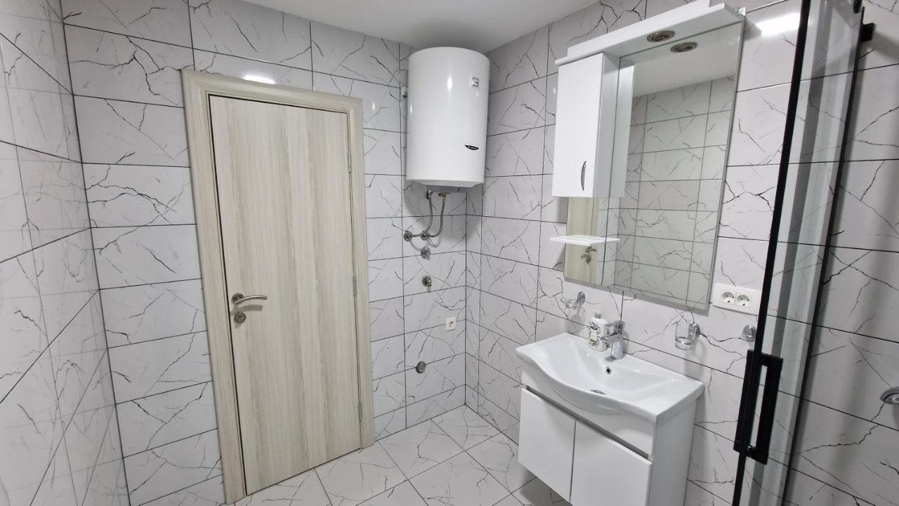 Apartman Tolosi 2 Podgorica Exterior foto