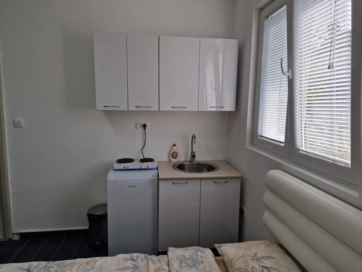 Apartman Tolosi 2 Podgorica Exterior foto